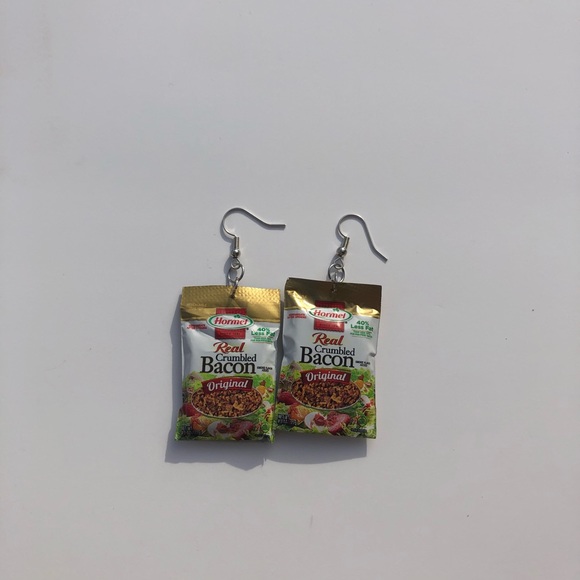 Mini Brands Bacon Bits Earring ๐ - Picture 2 of 4